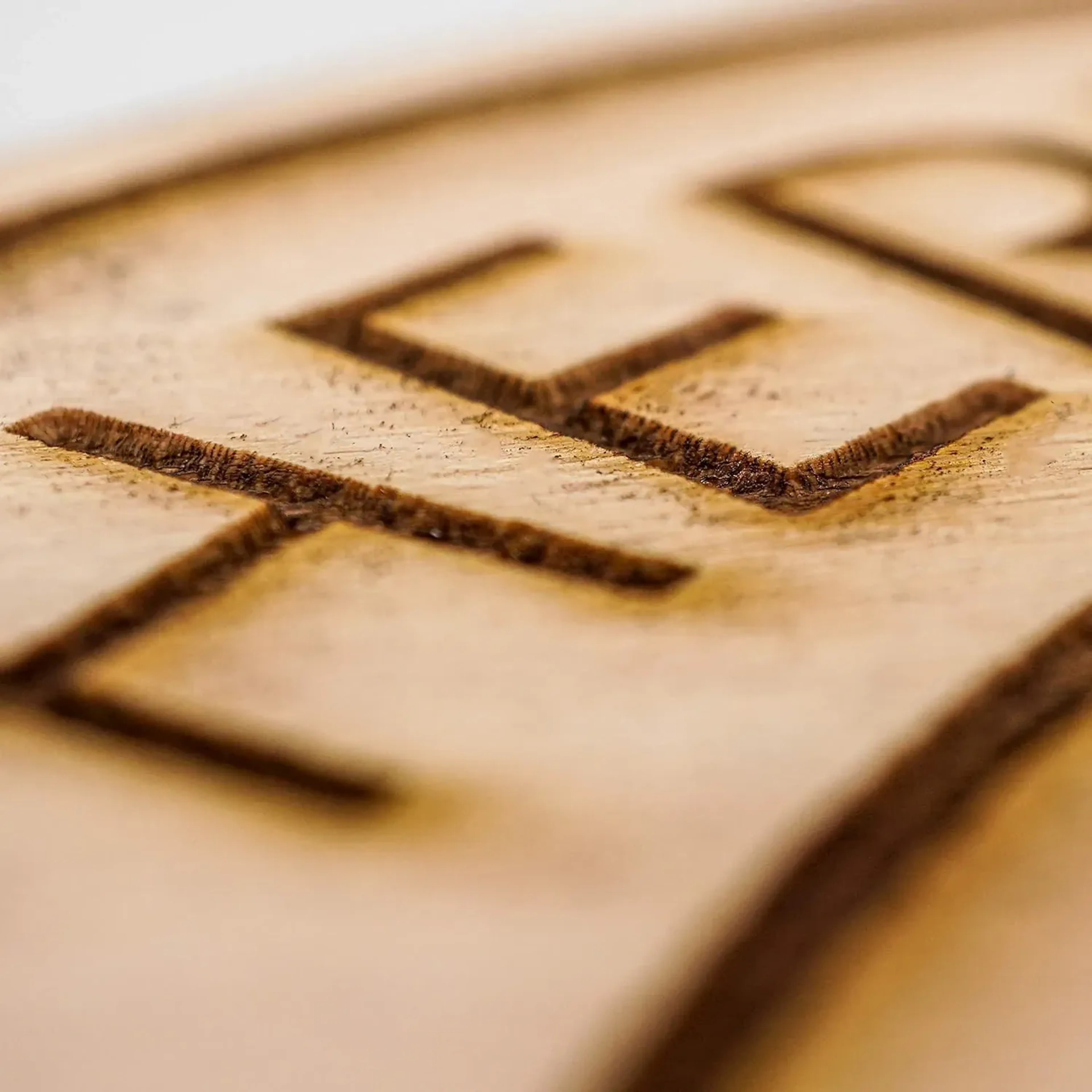 Holzscheibe mit Wunschtext und Zahl – Ansicht 5