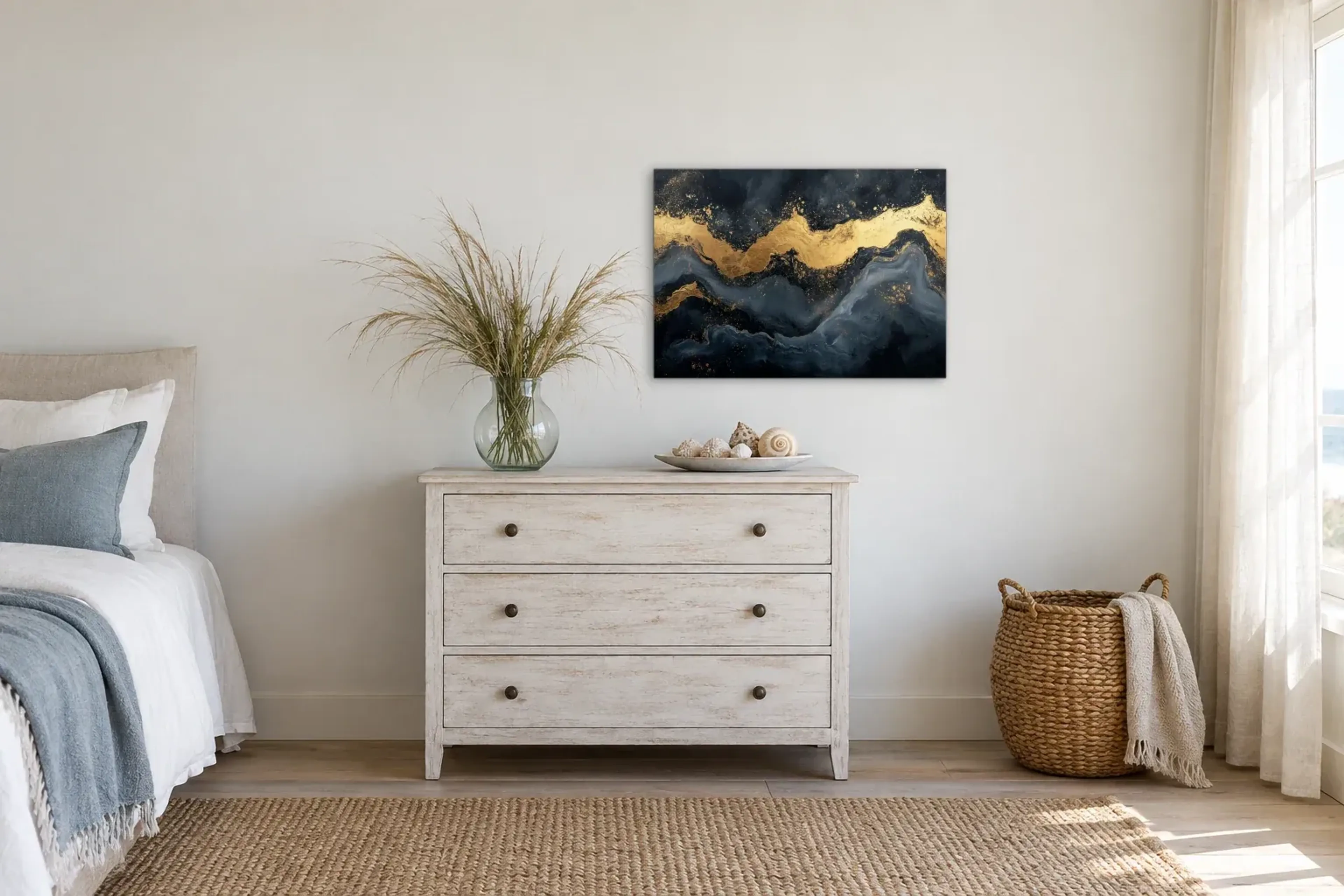 Marmor Gold als Wandbild über einer 90-cm-Kommode