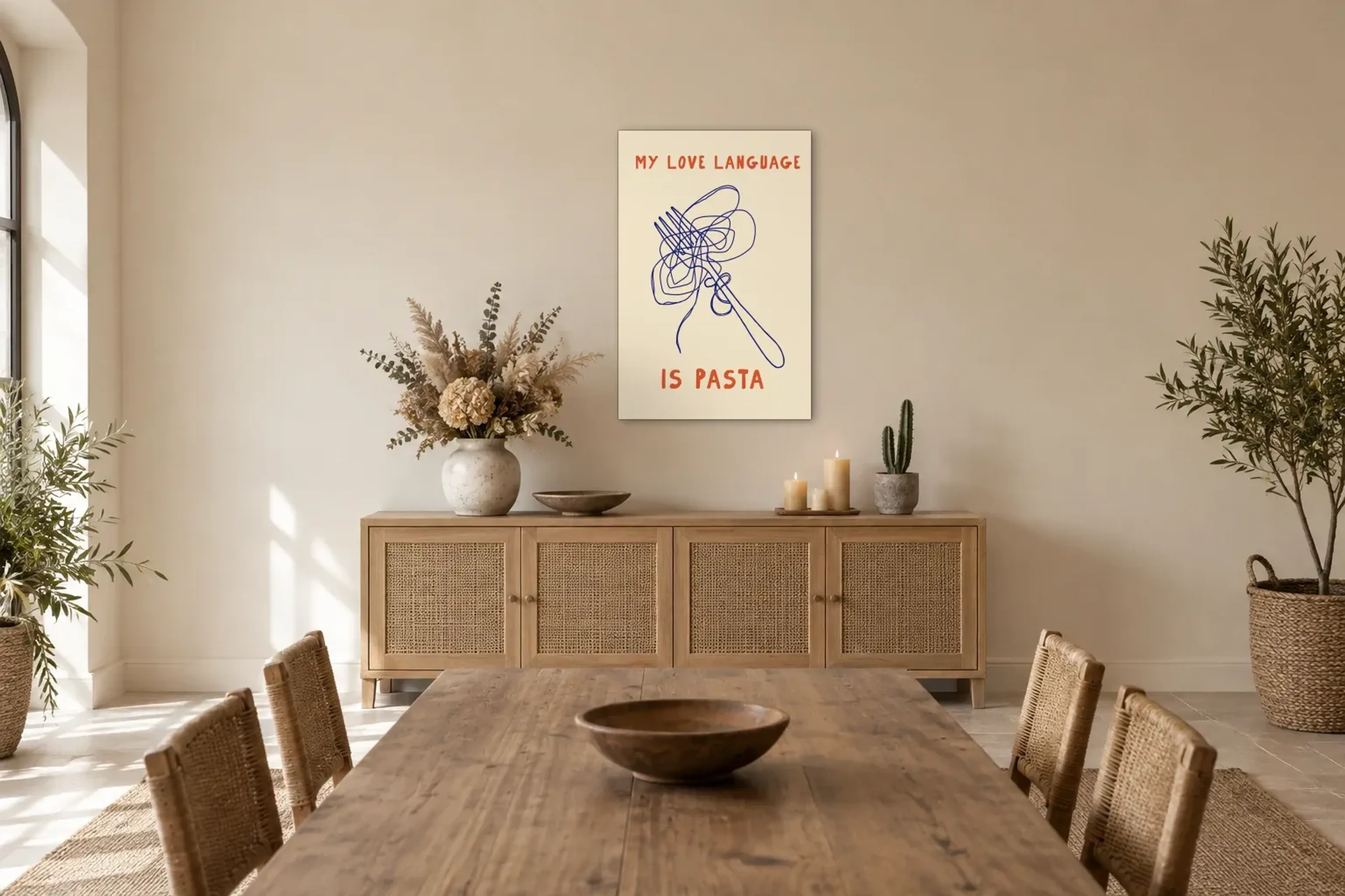Pasta Liebe als Wandbild über einem 160-cm-Sideboard