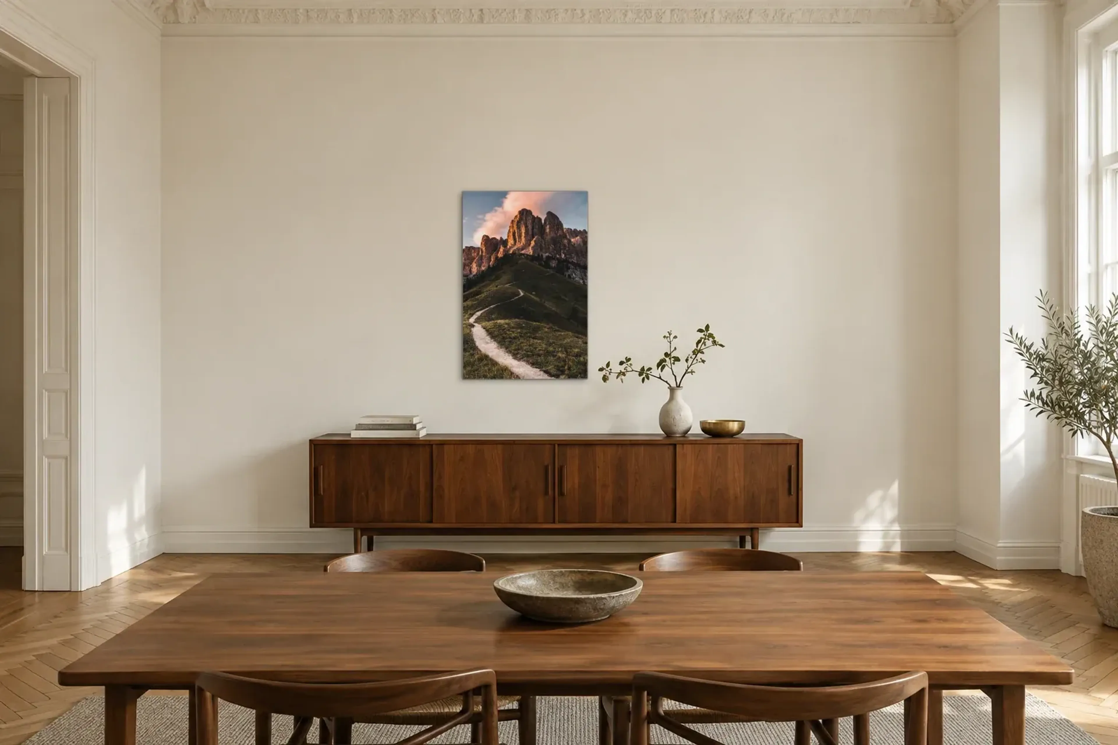 Pfad zu den Felstürmen als Wandbild über einem 200-cm-Sideboard