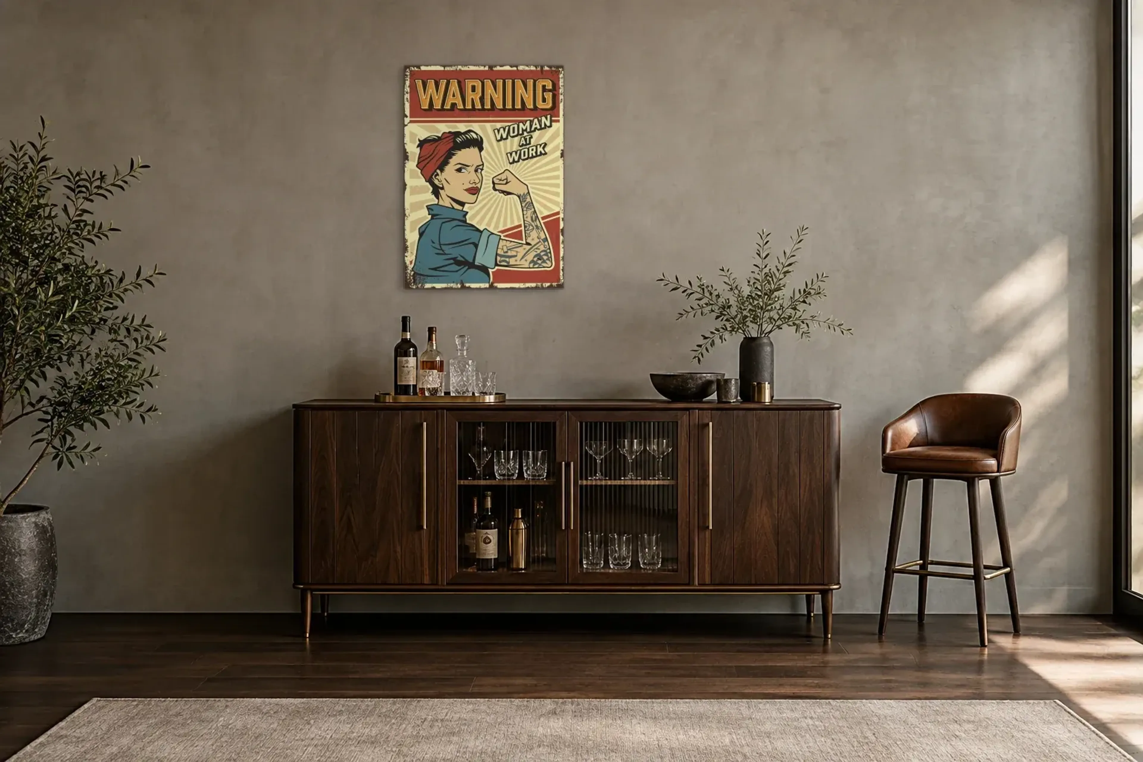 Woman at Work als Wandbild über einem 150-cm-Barschrank
