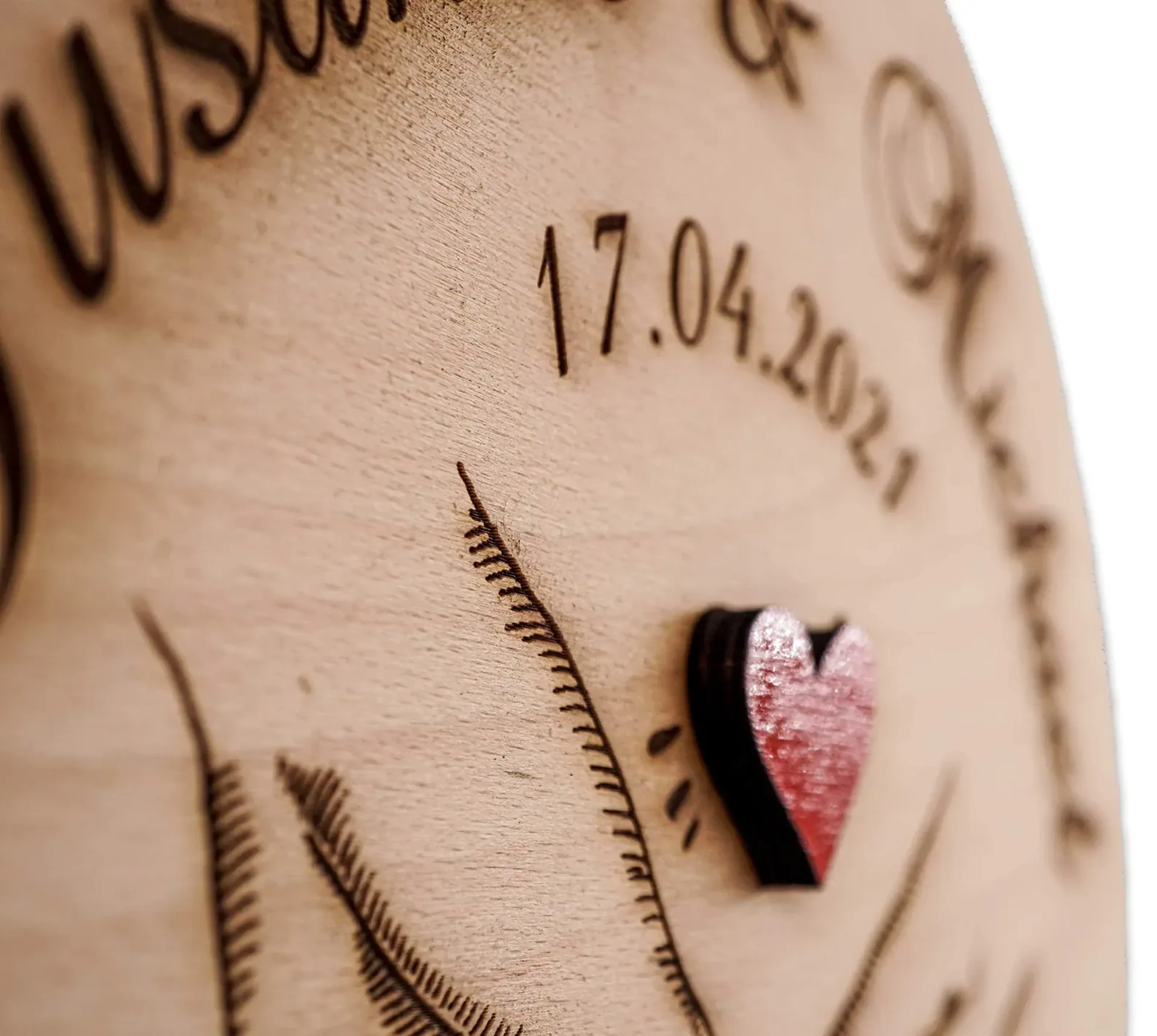 Holzscheibe mit Name, Datum und Motiv – Ansicht 6