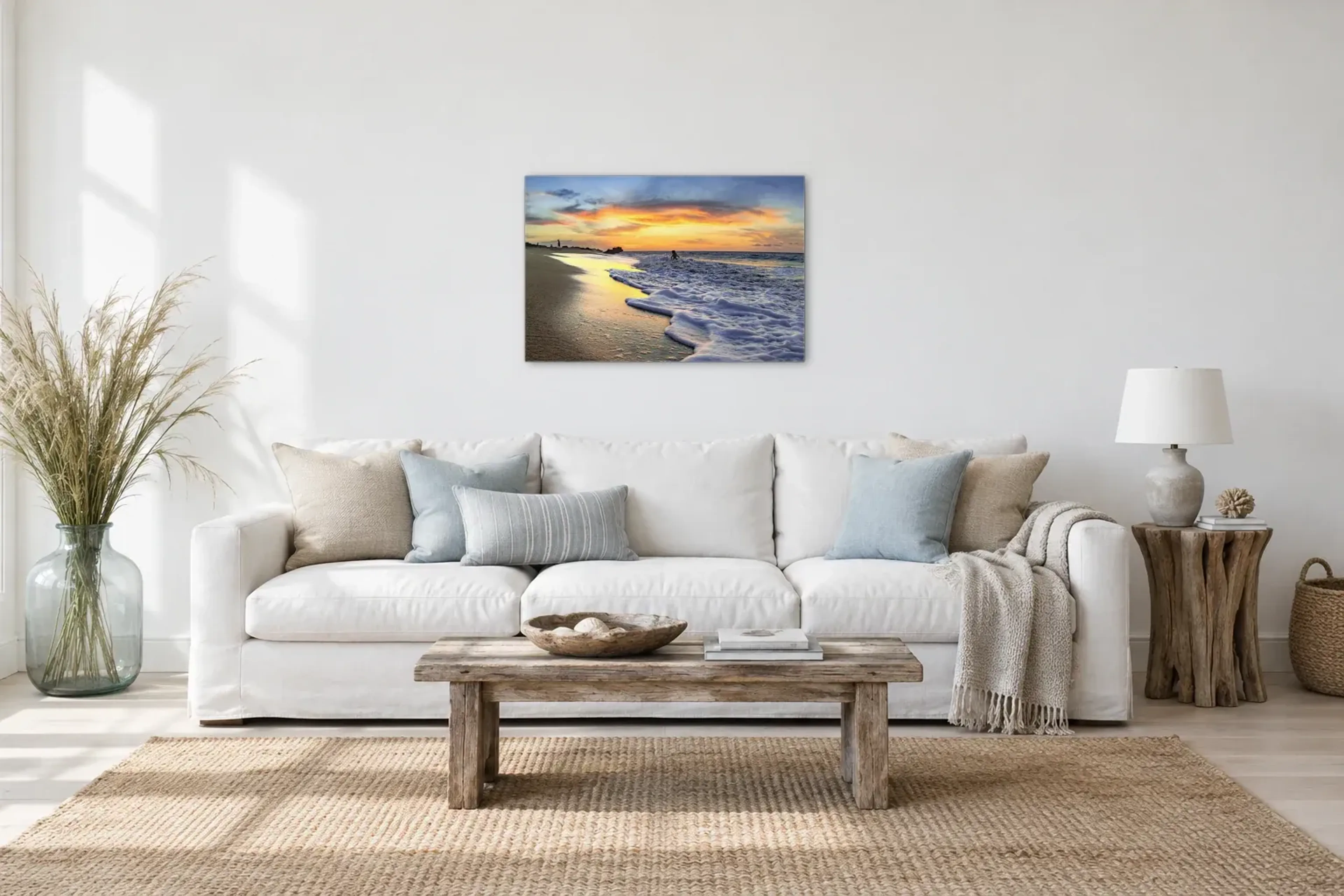 Wellen im Abendlicht als Wandbild über einem 220-cm-Sofa