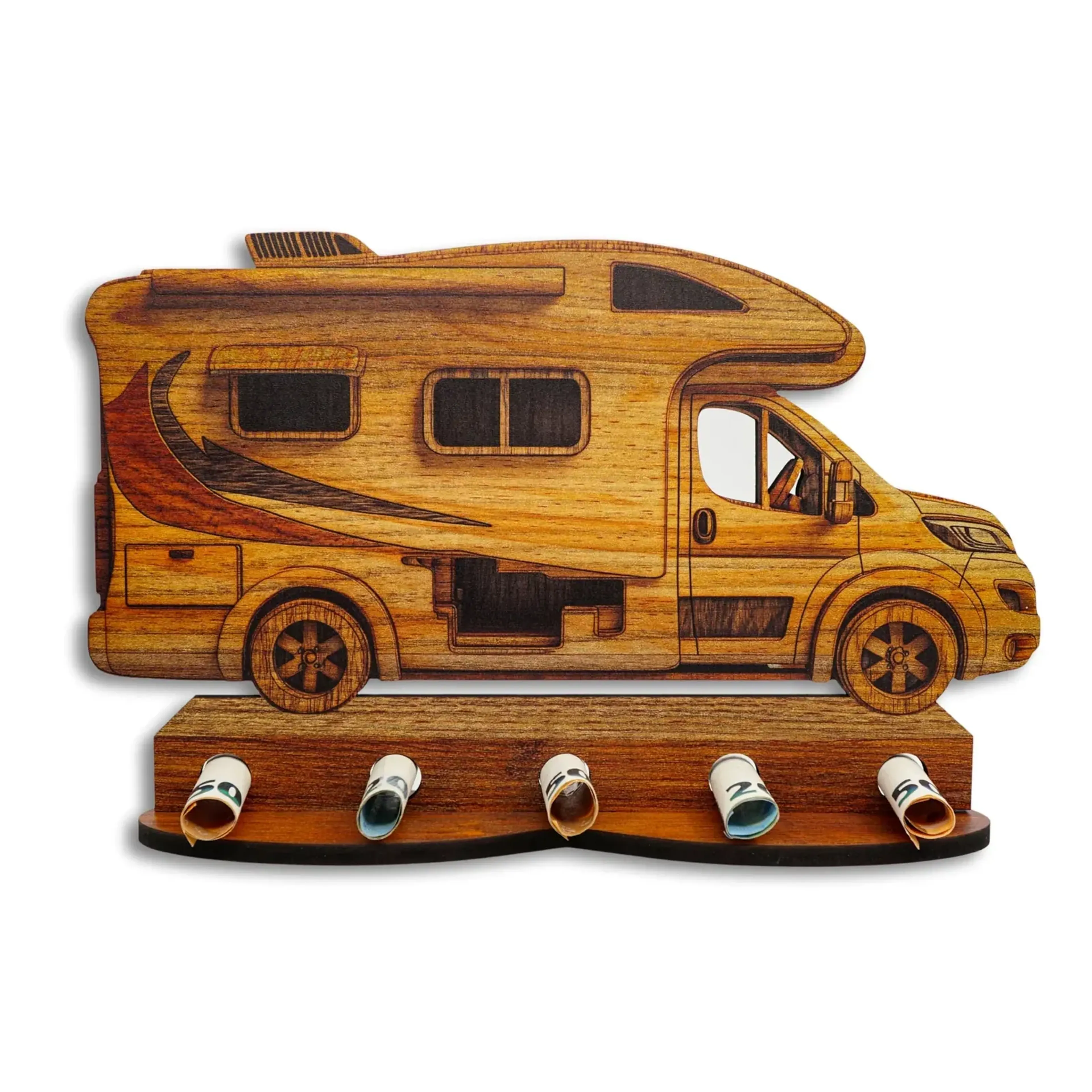 Holzaufsteller in Form eines Wohnmobils mit dunklen Fenstern und fünf gerollten Geldscheinen am Sockel.