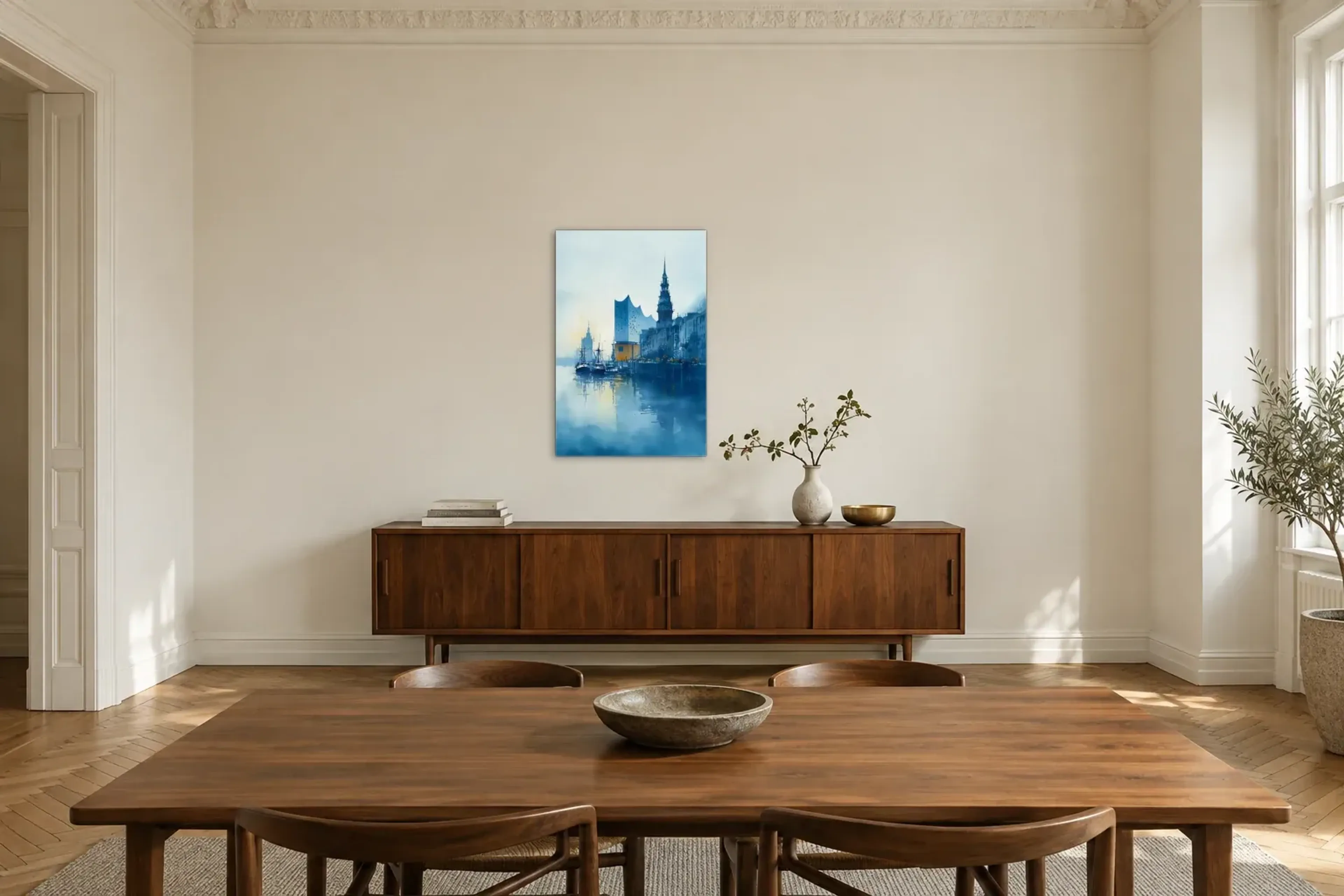Hamburg in hellem Blau als Wandbild über einem 200-cm-Sideboard