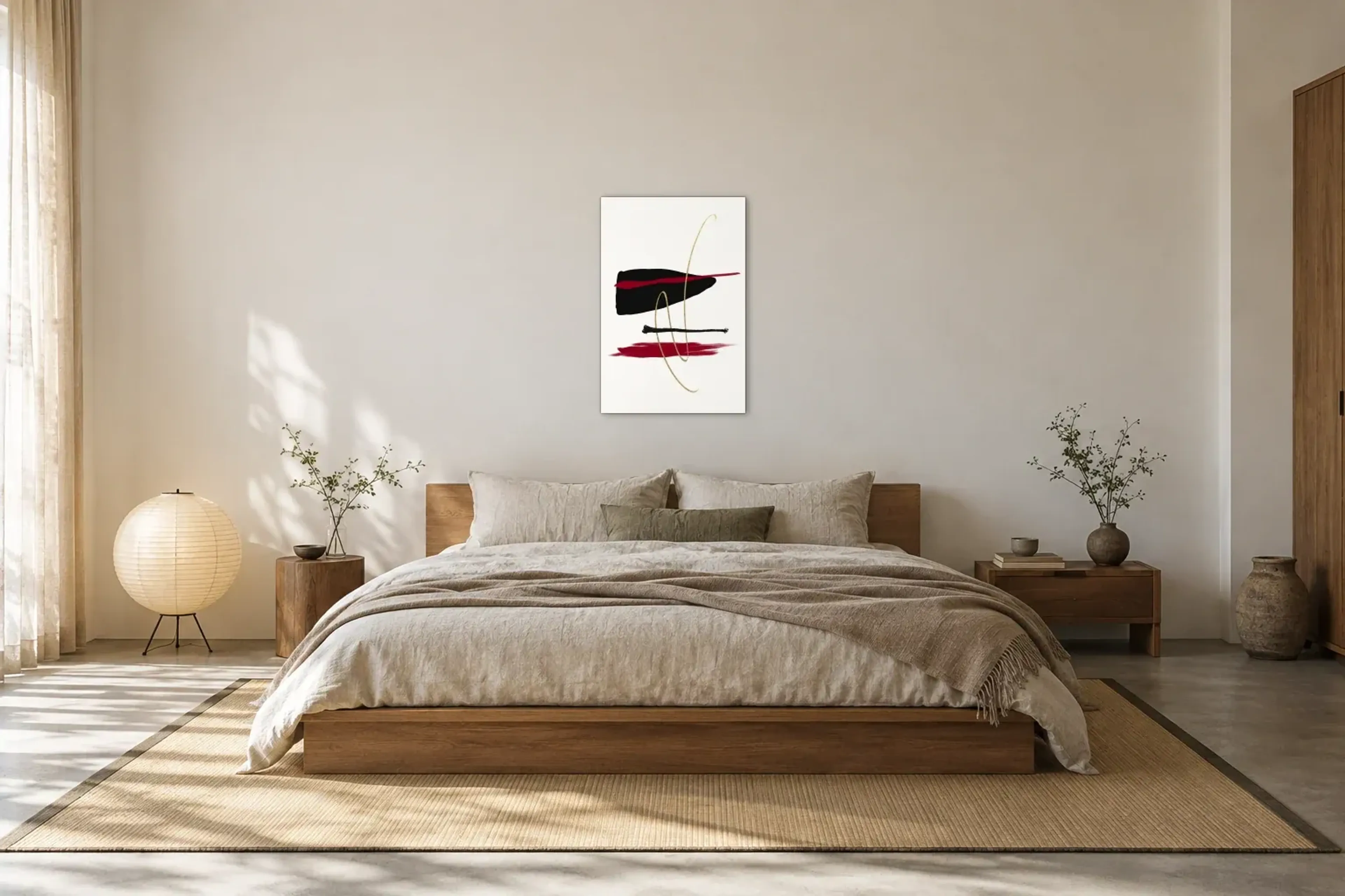 Goldlinien zwischen Pinselspuren als Wandbild über einem 180-cm-Bett