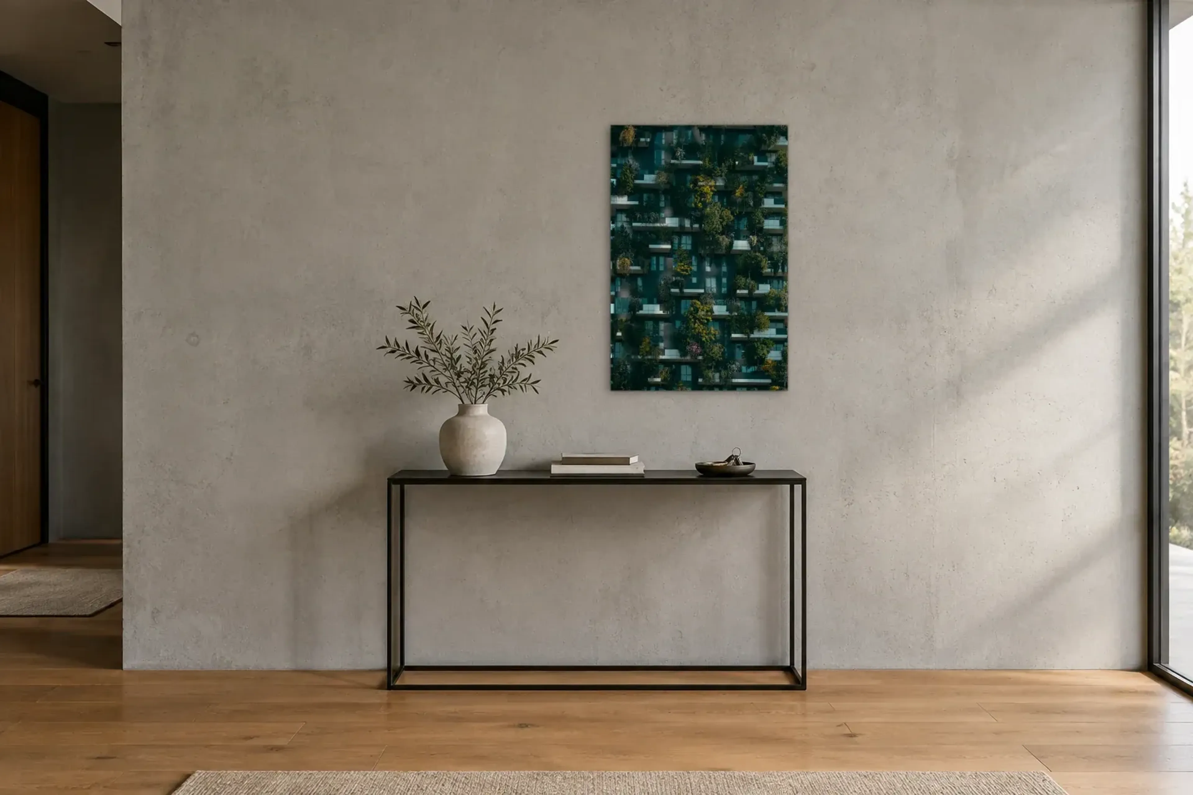 Grüne Fassade als Wandbild über einer 120-cm-Konsole