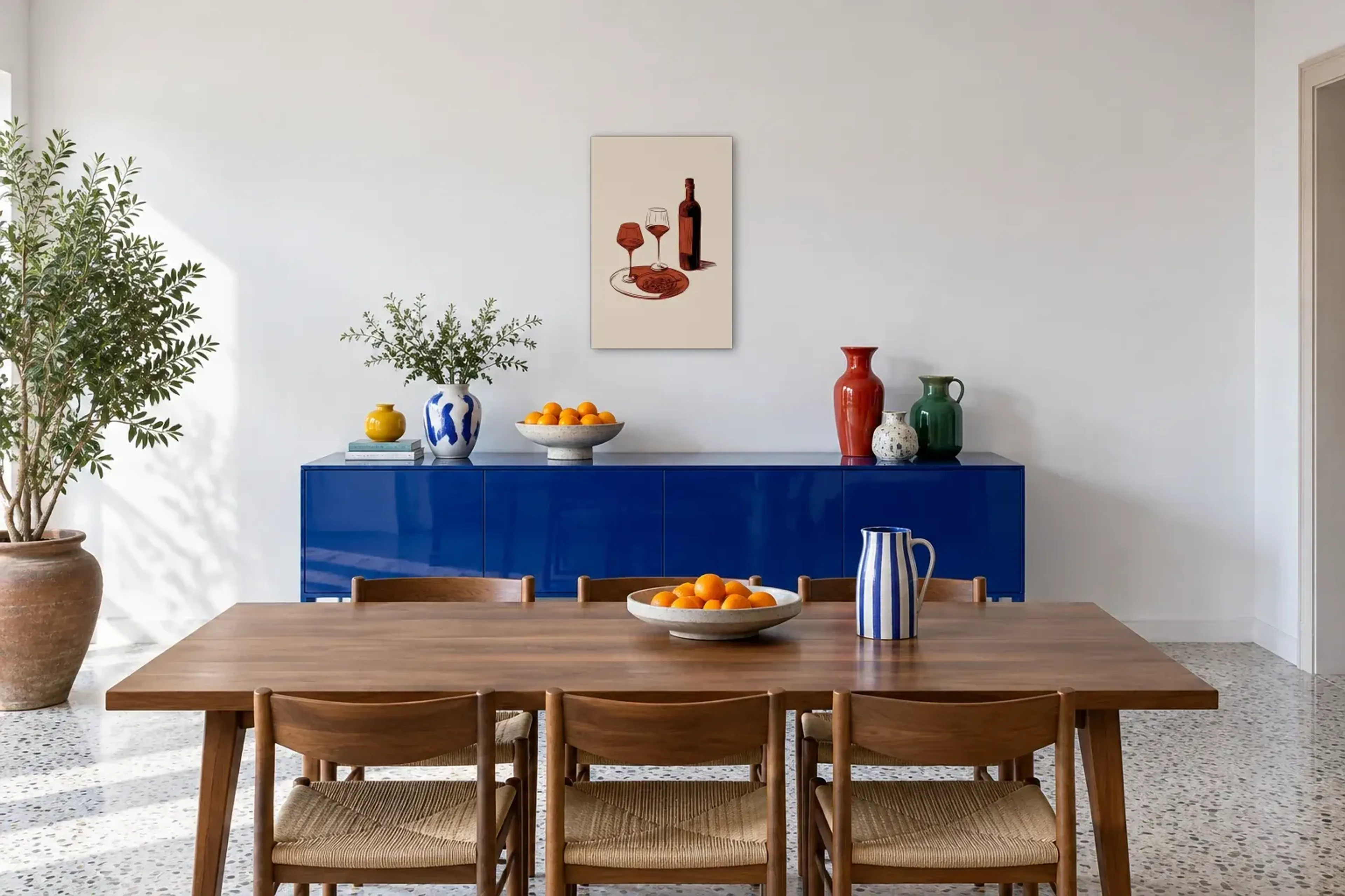 Wein und Pasta als Wandbild über einem 180-cm-Sideboard