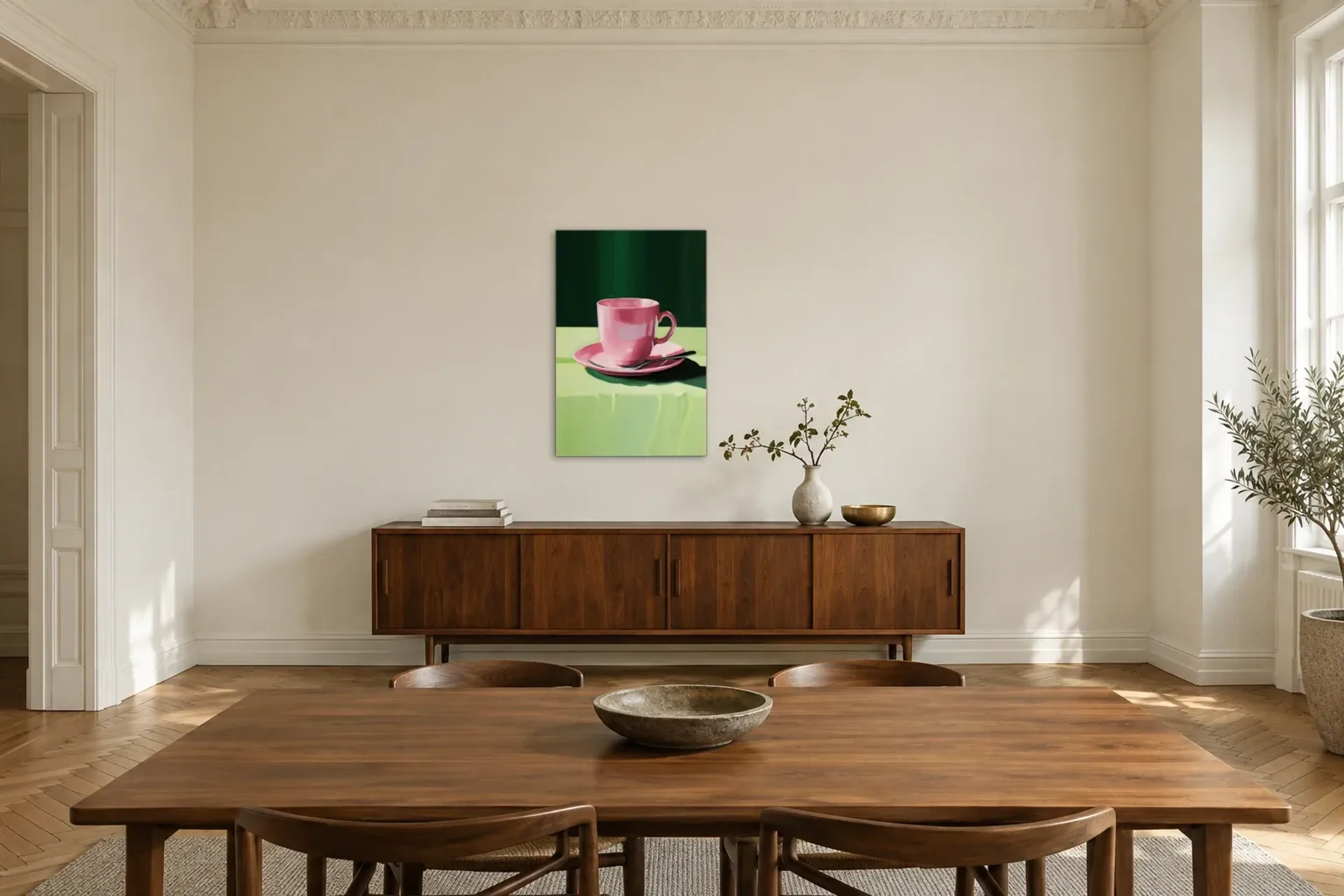 Kaffee-Tasse rosa als Wandbild über einem 200-cm-Sideboard