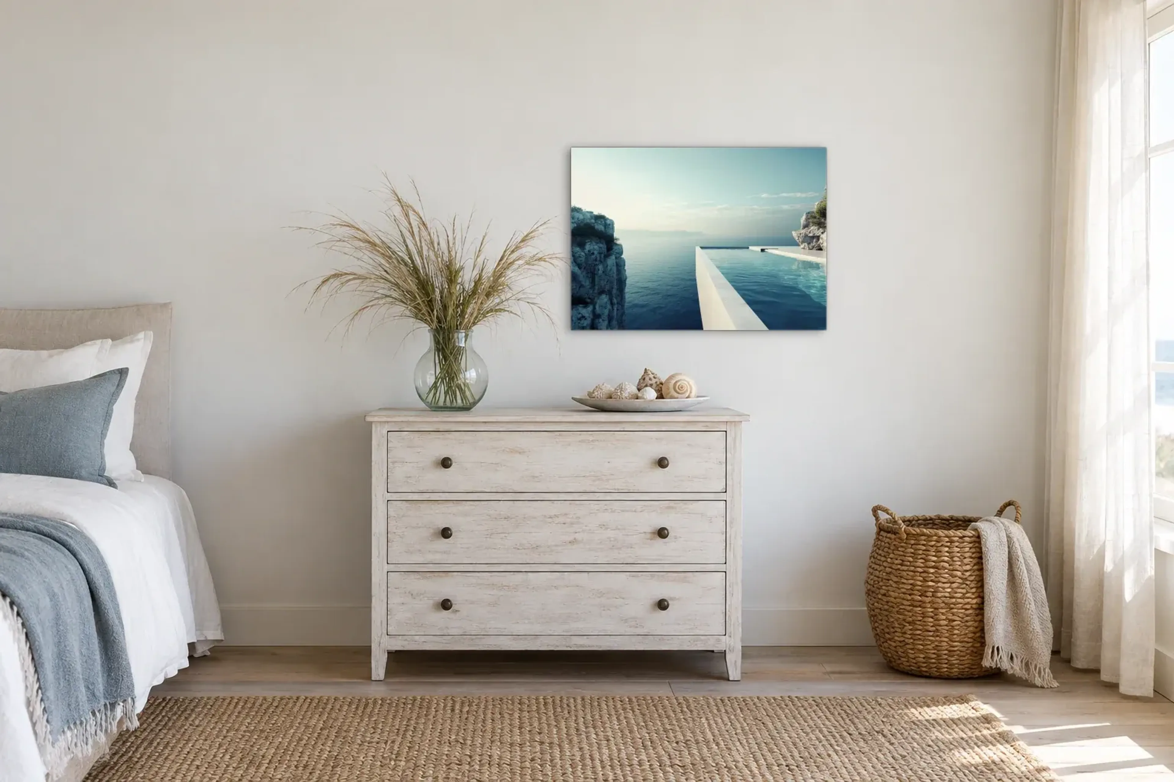 Ausblick vom Pool als Wandbild über einer 90-cm-Kommode