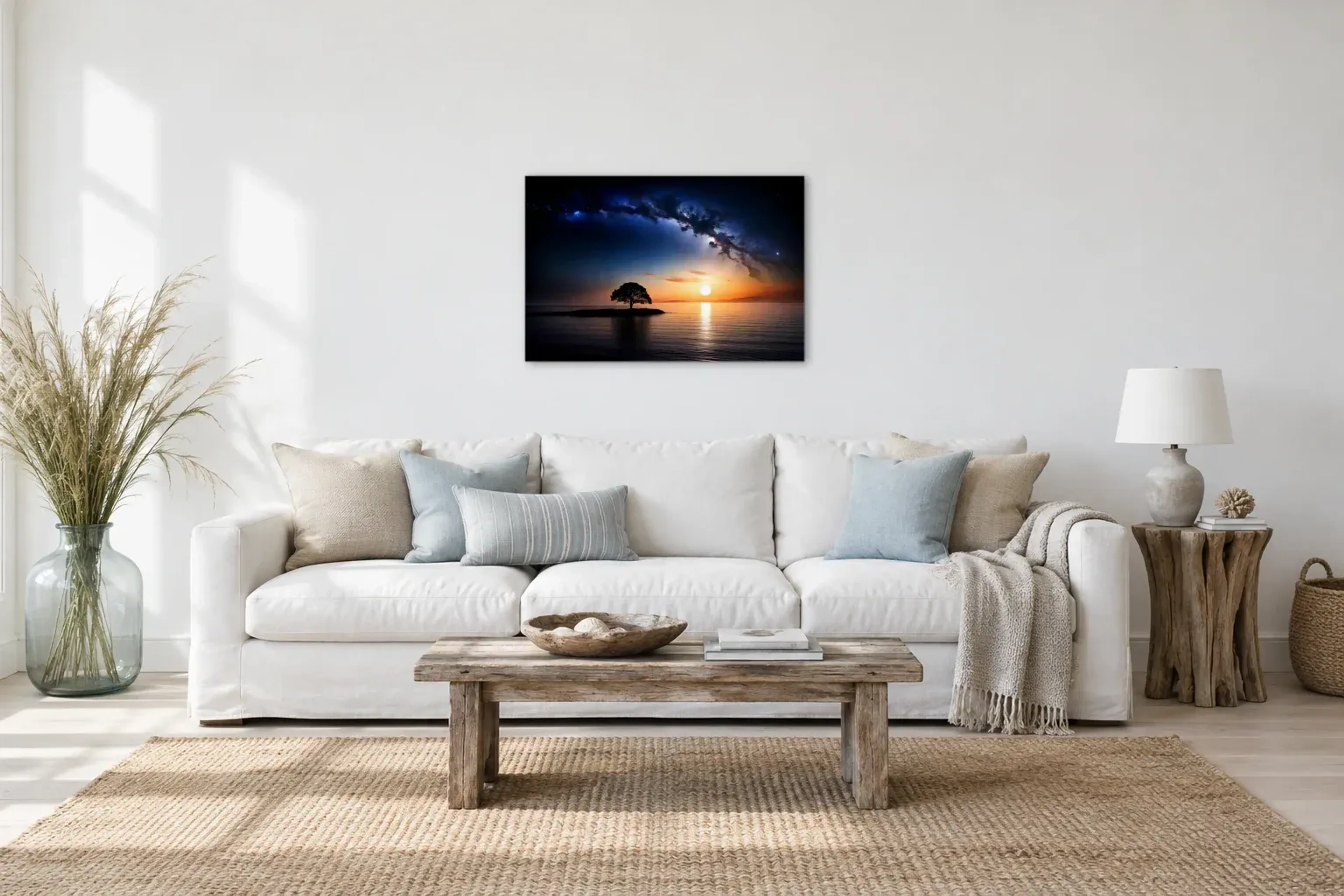 Baum im See als Wandbild über einem 220-cm-Sofa