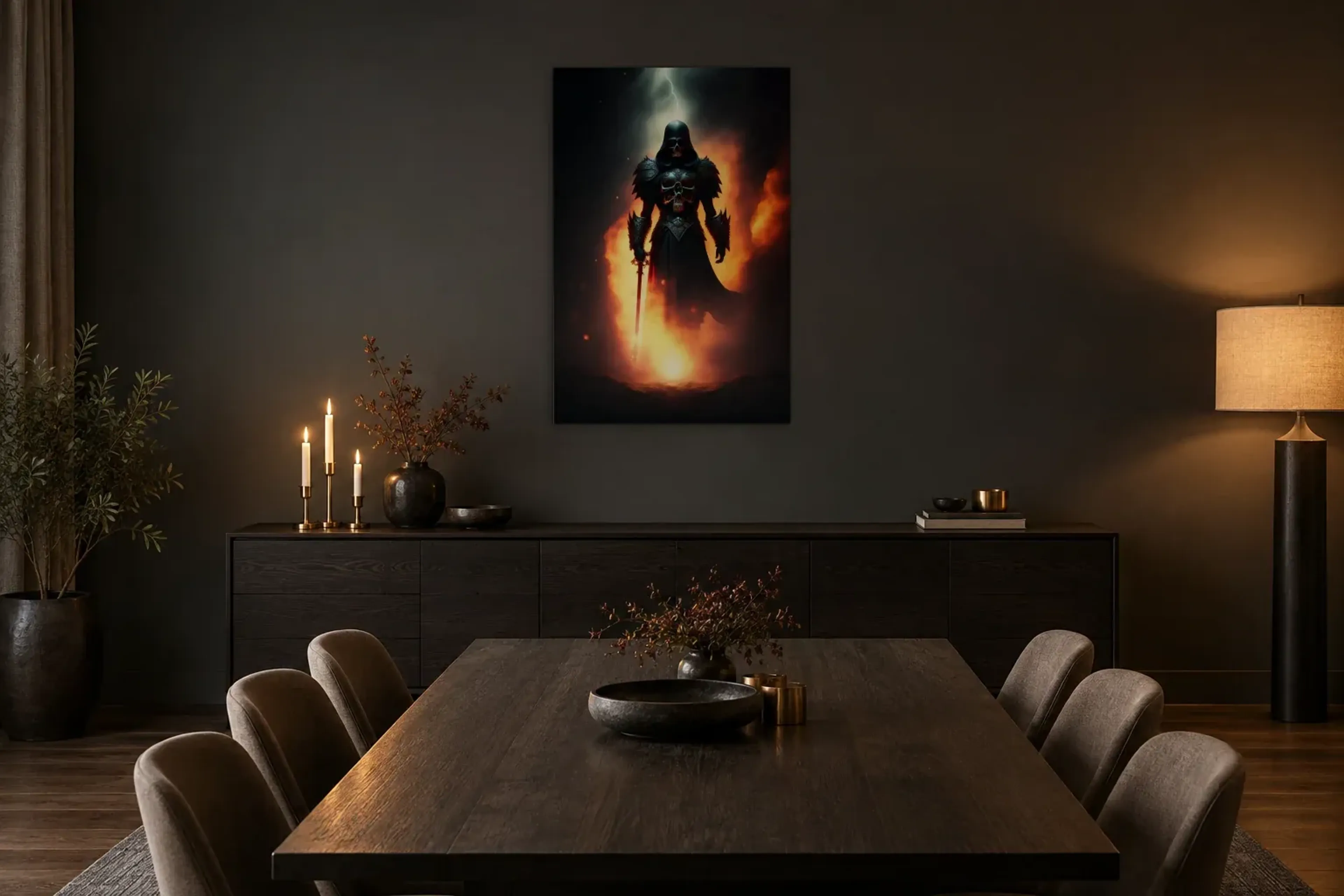 Schwarzer Ritter in Flammen als Wandbild über einem 180-cm-Sideboard