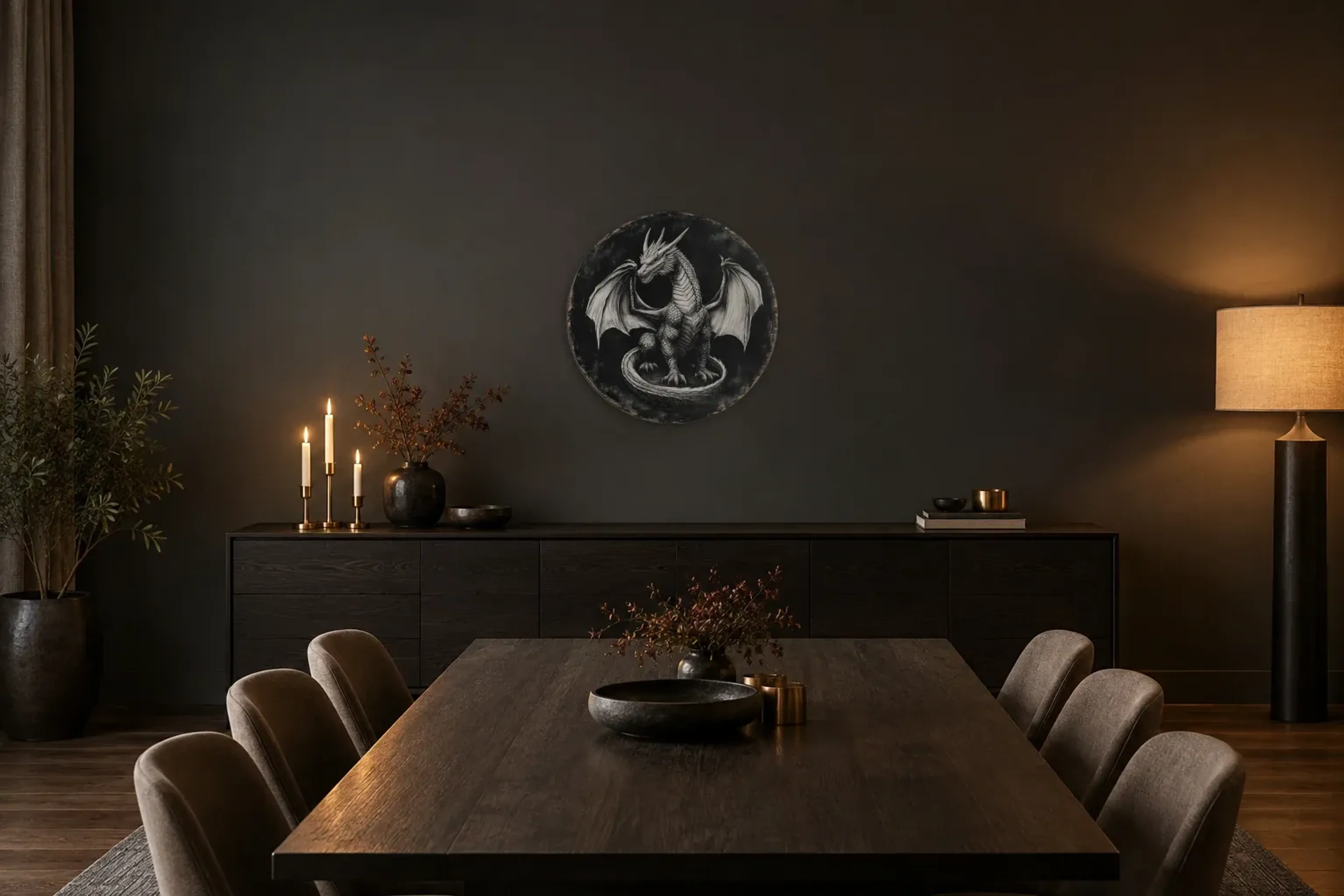 Drache mit Flügeln als Wandbild über einem 180-cm-Sideboard