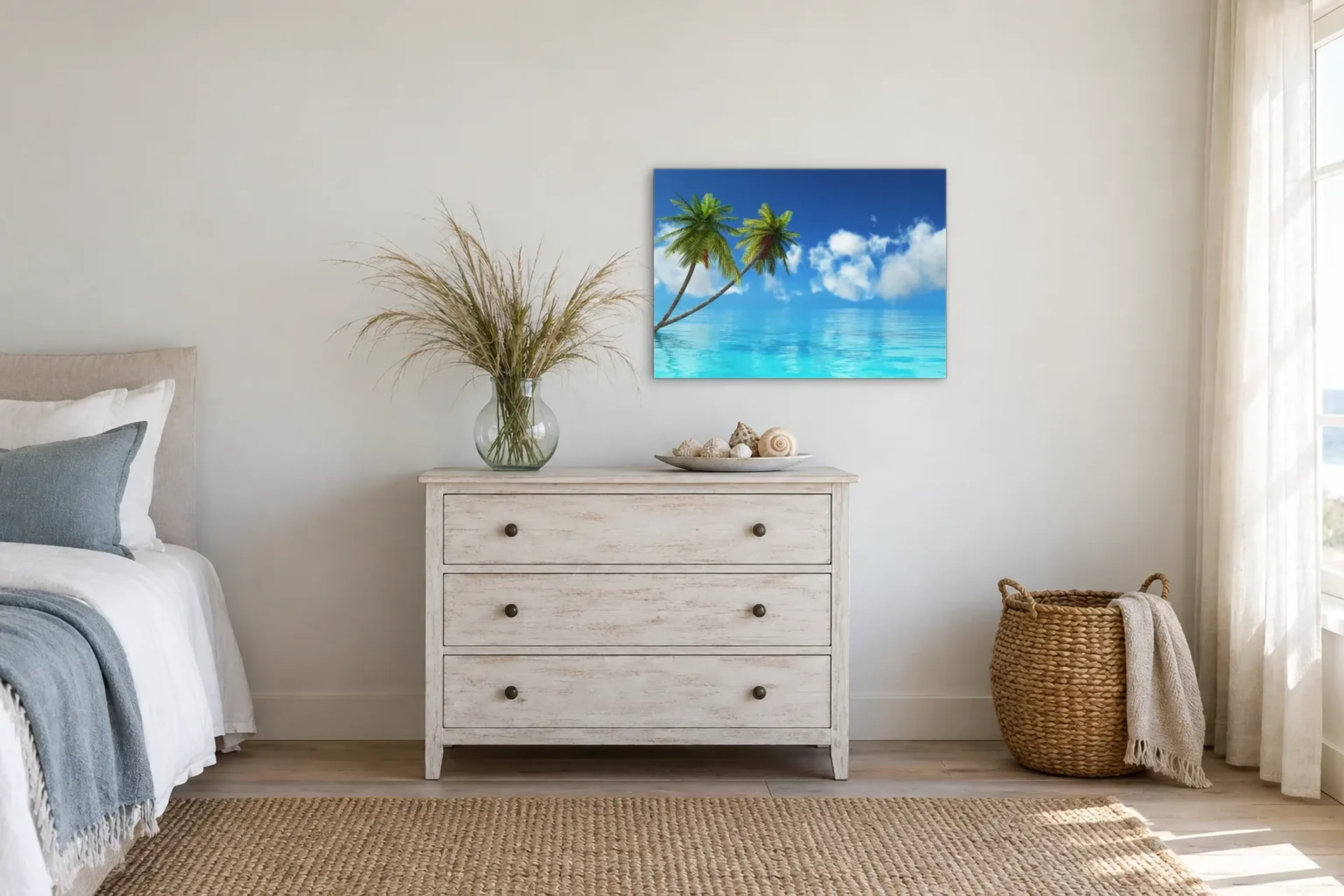 Palmen über türkisblauem Meer als Wandbild über einer 90-cm-Kommode
