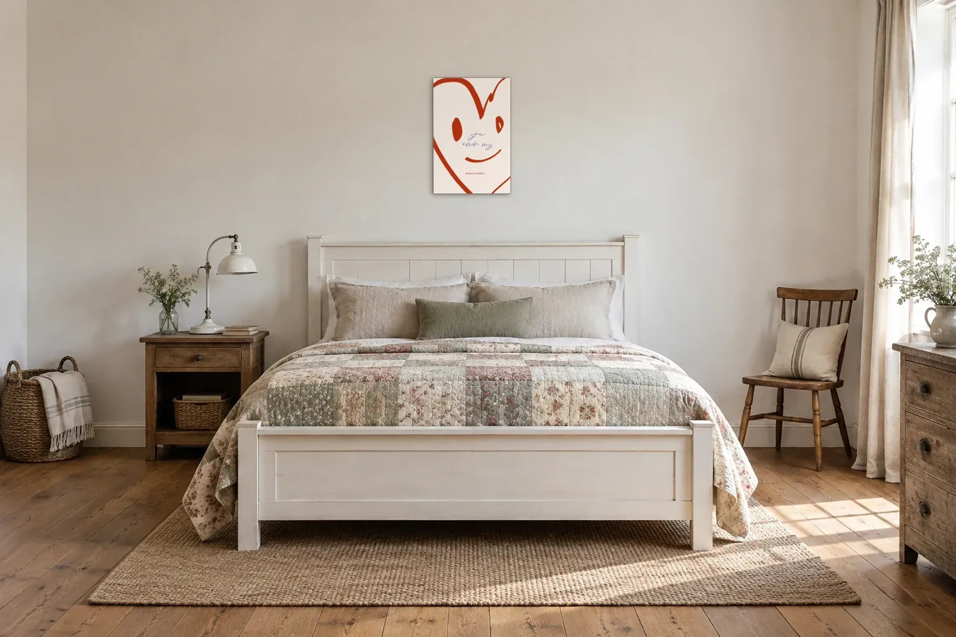 Herz mit Lächeln als Wandbild über einem 160-cm-Bett
