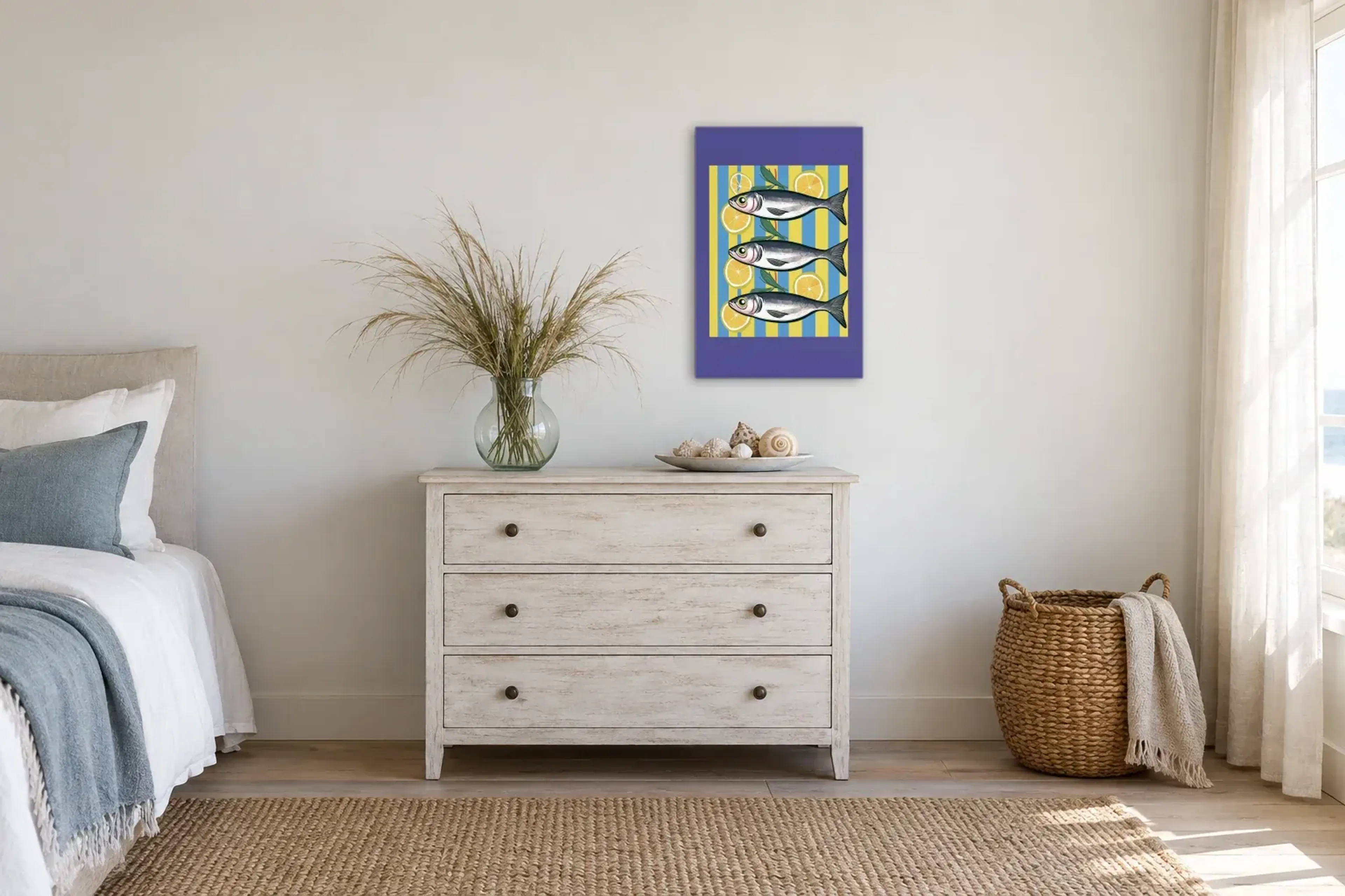 Fische zwischen Zitronen als Wandbild über einer 90-cm-Kommode