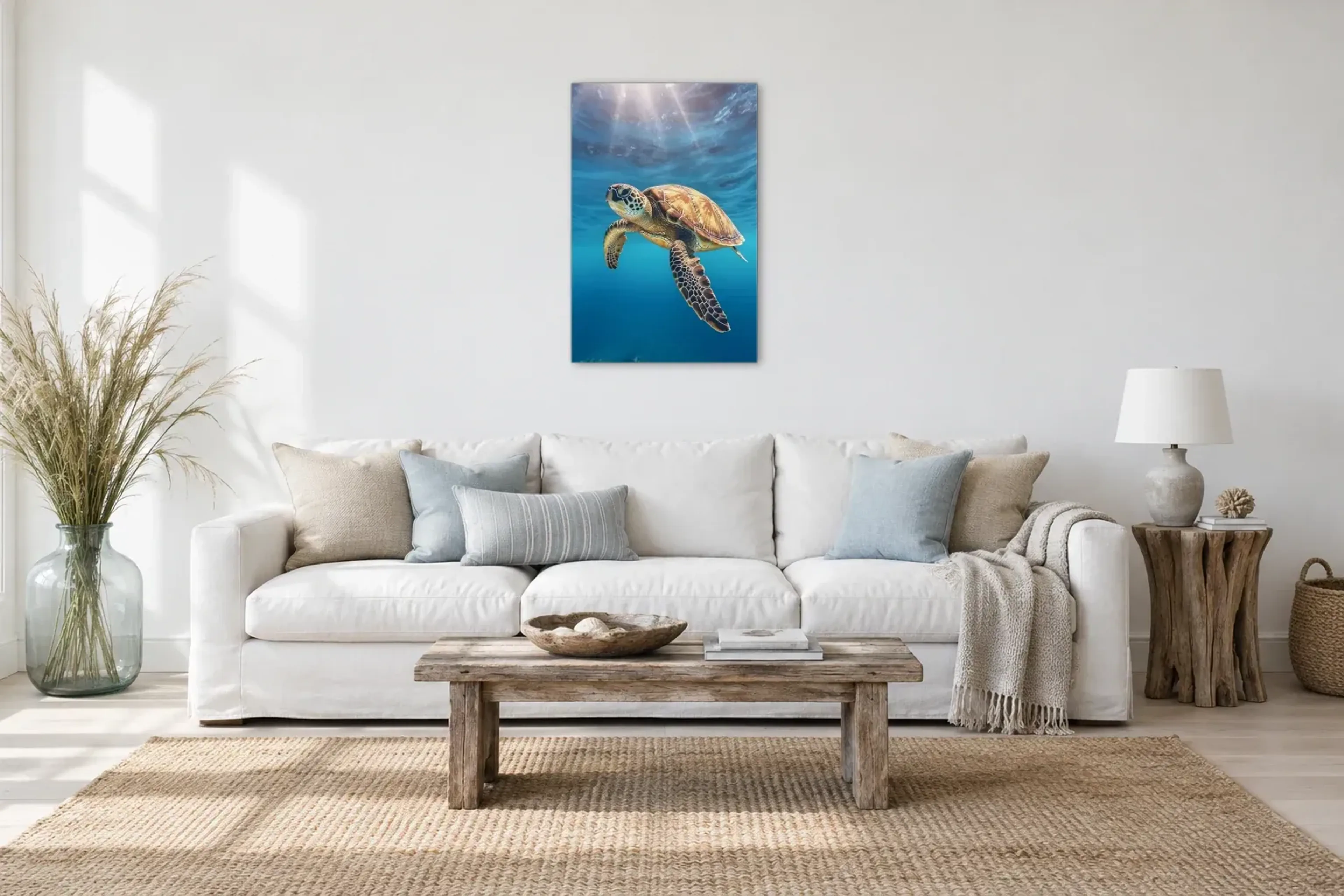 Schildkröte im Sonnenlicht als Wandbild über einem 220-cm-Sofa