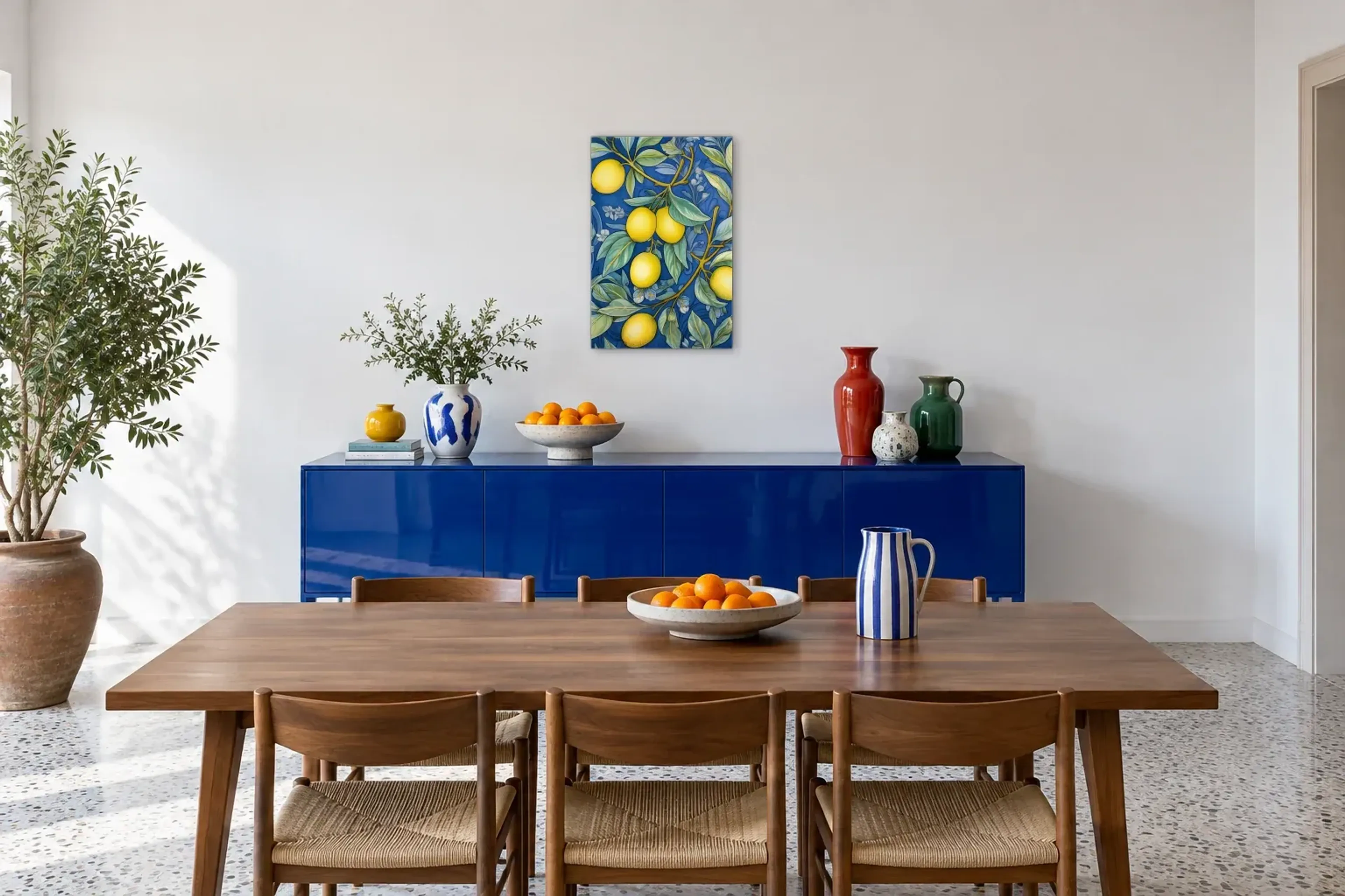 Zitronen und Blüten als Wandbild über einem 180-cm-Sideboard