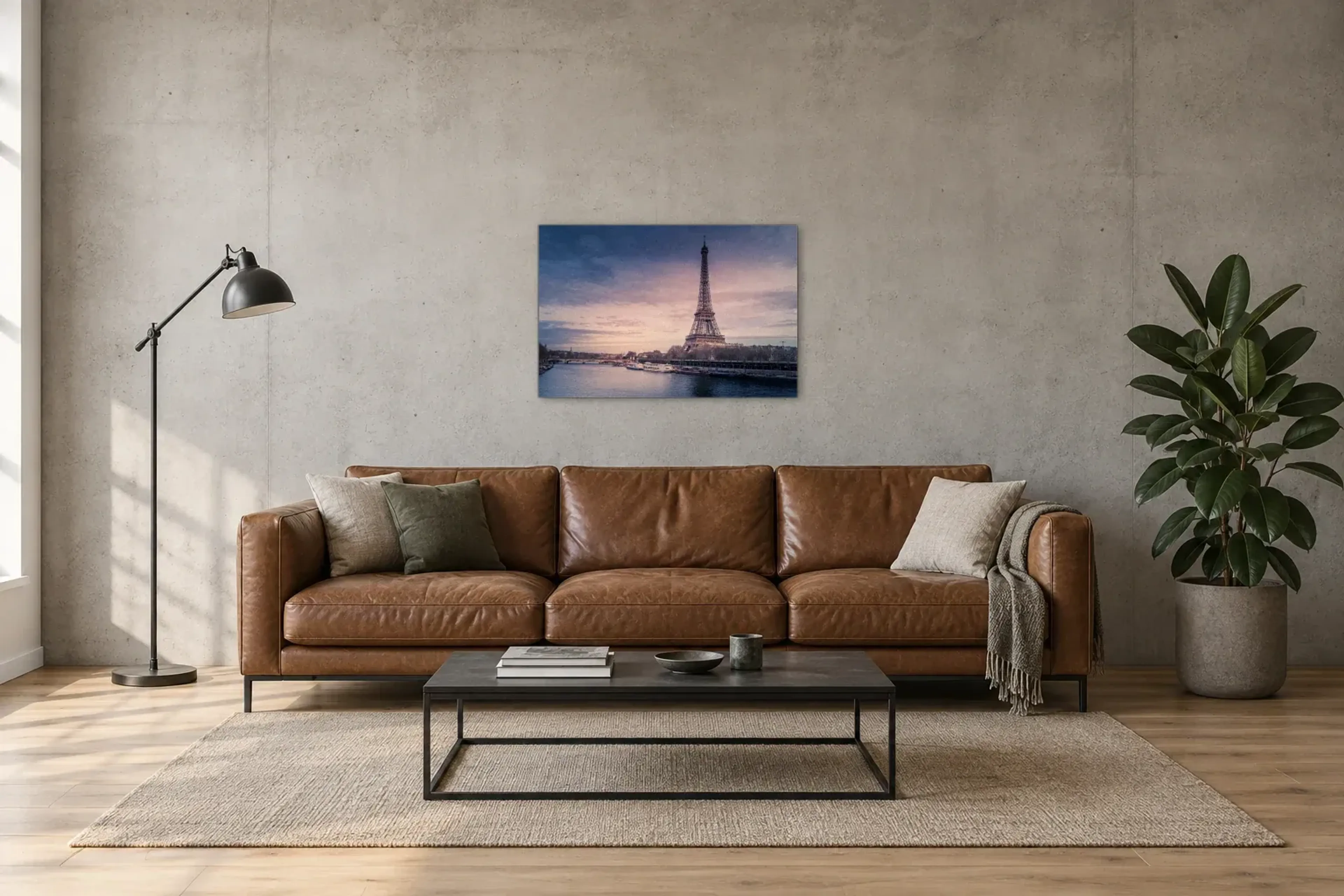 Eiffelturm an der Seine als Wandbild über einem 220-cm-Sofa