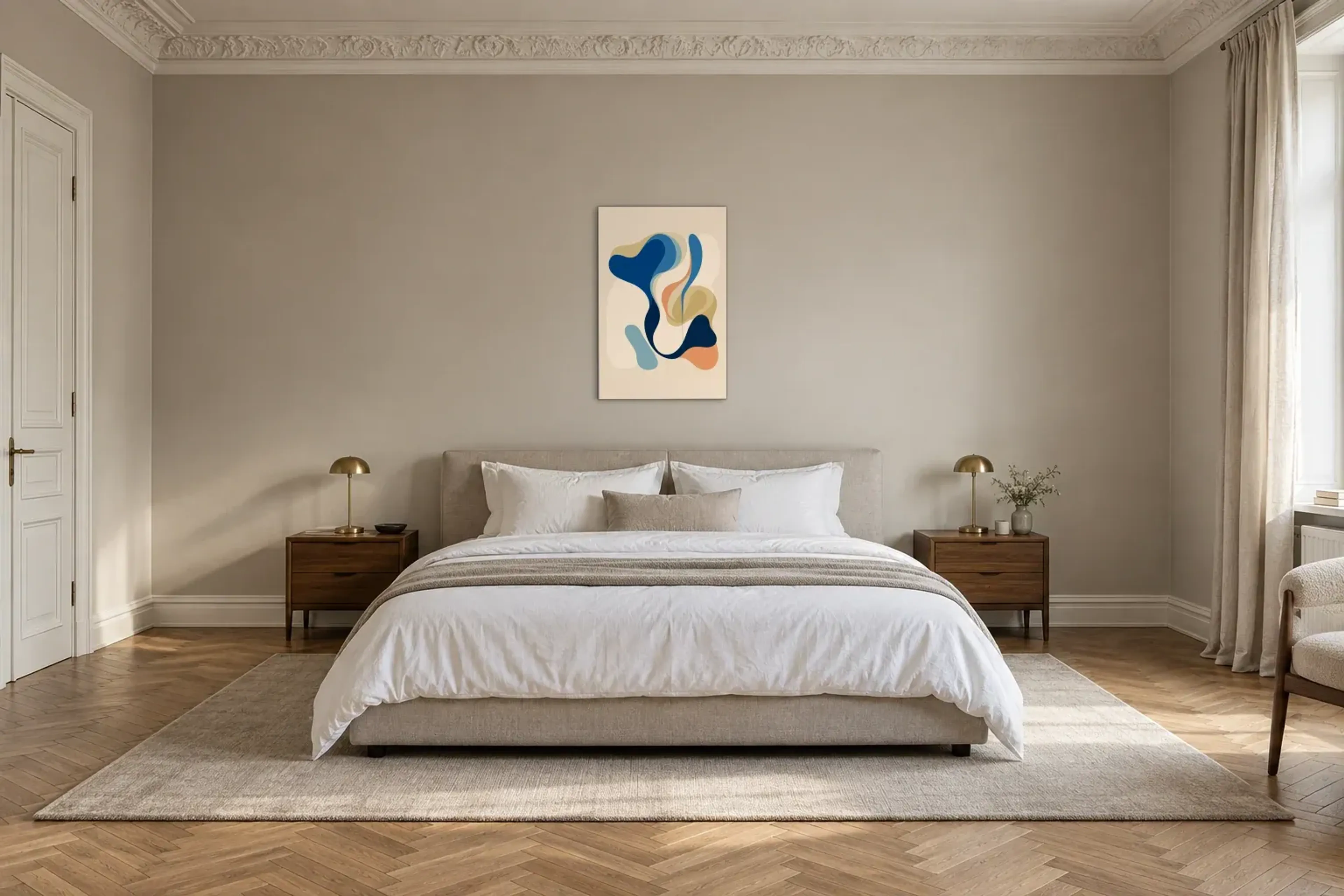 Blaue Bögen auf Creme als Wandbild über einem 180-cm-Bett