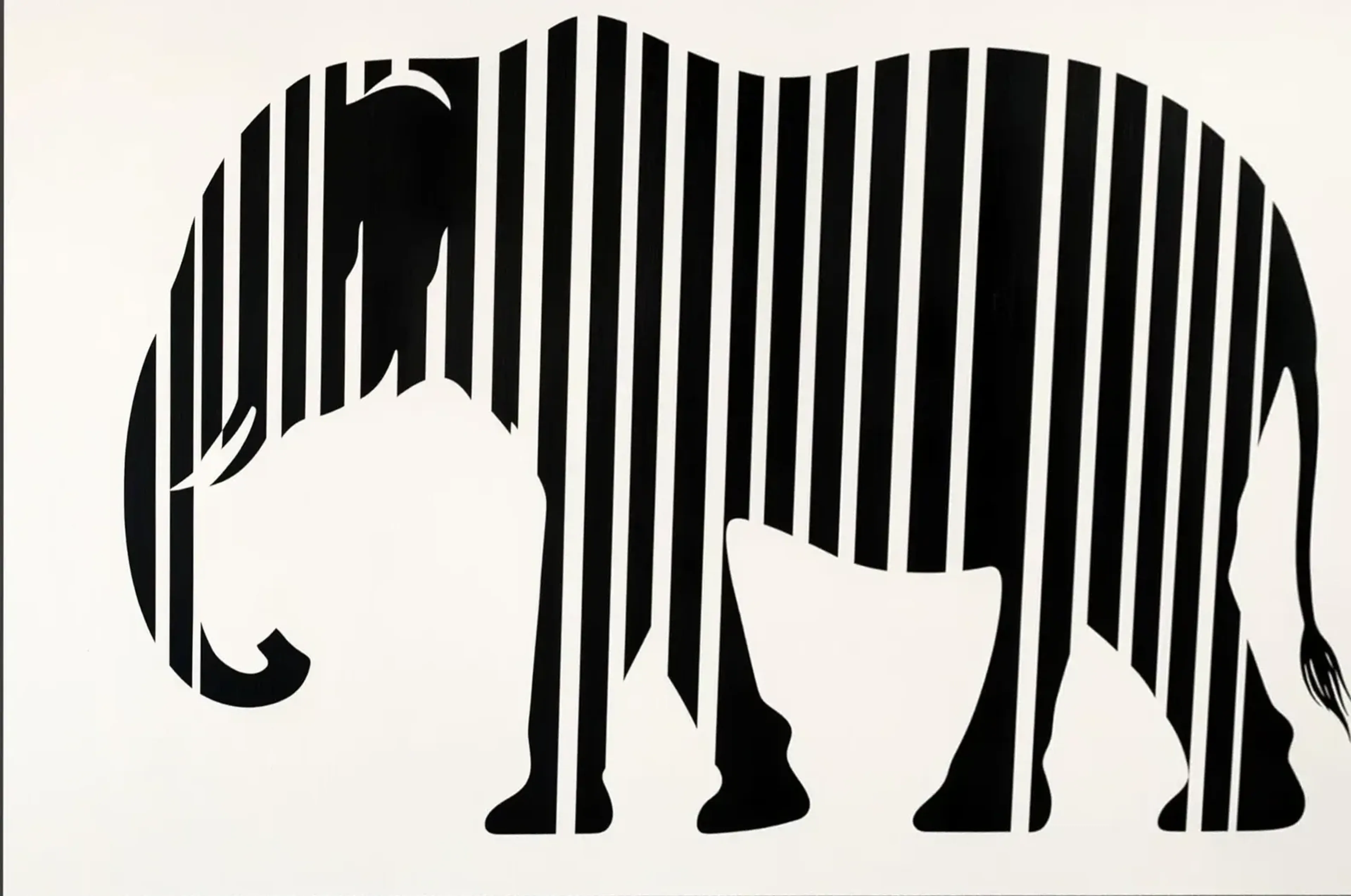 Ein schwarzer Elefant im Seitenprofil mit senkrechten hellen Streifen auf cremefarbenem Grund.