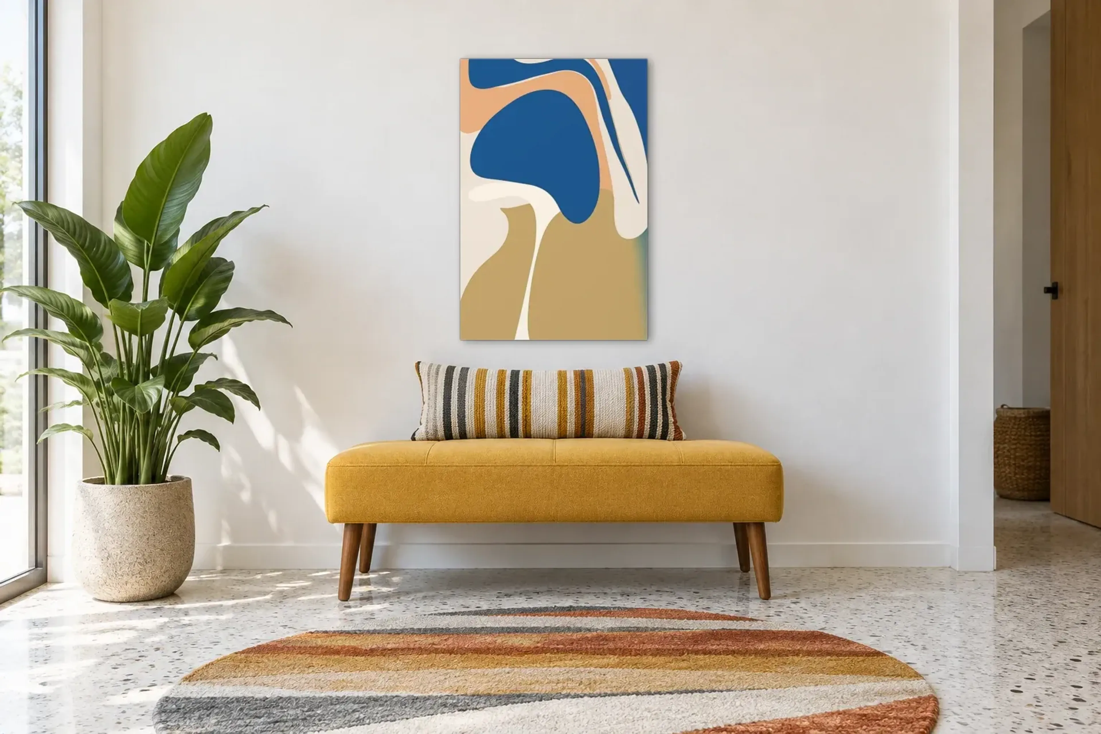 Blaue Formenschwünge als Wandbild über einer 120-cm-Bank