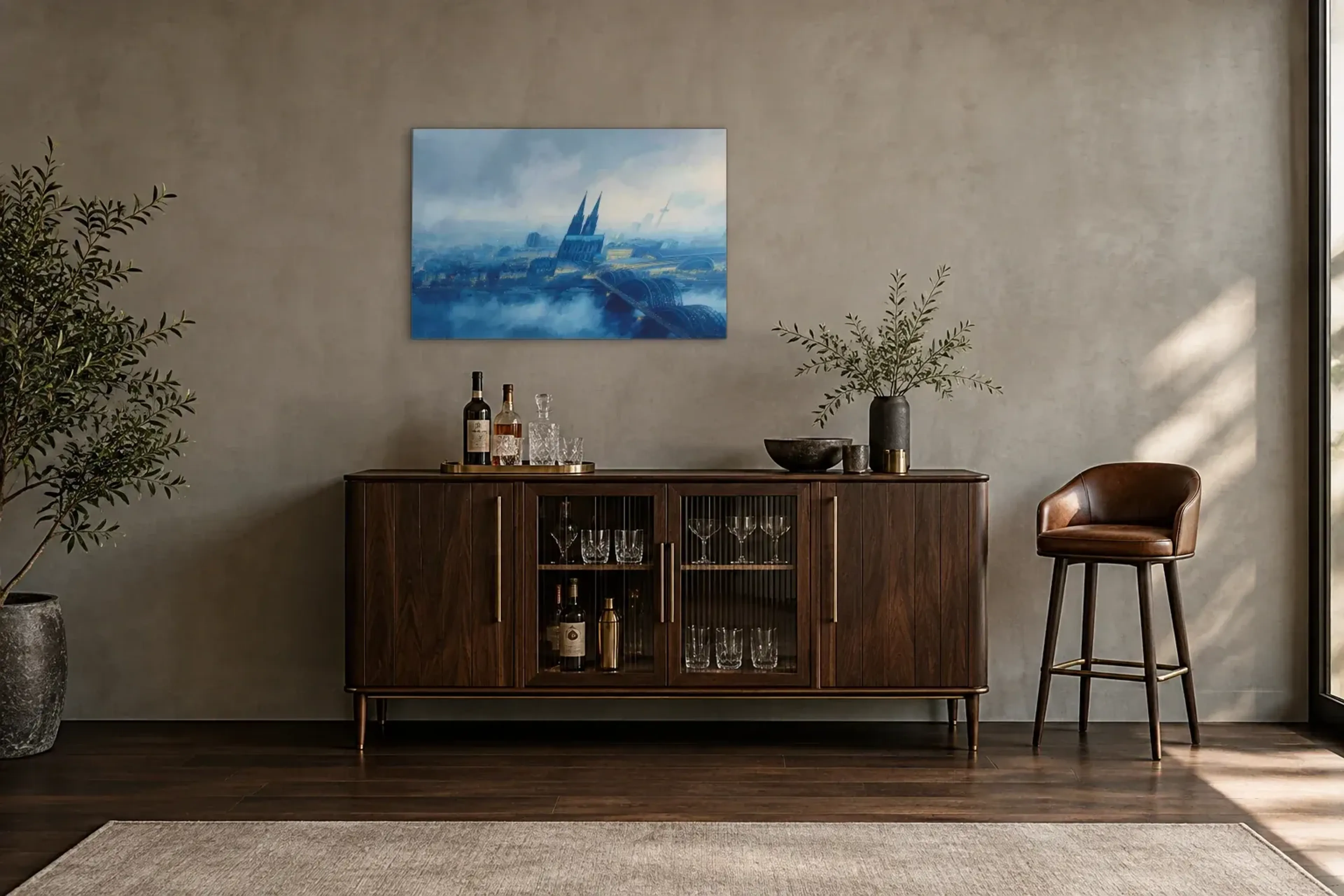 Blauer Blick über Köln als Wandbild über einem 150-cm-Barschrank