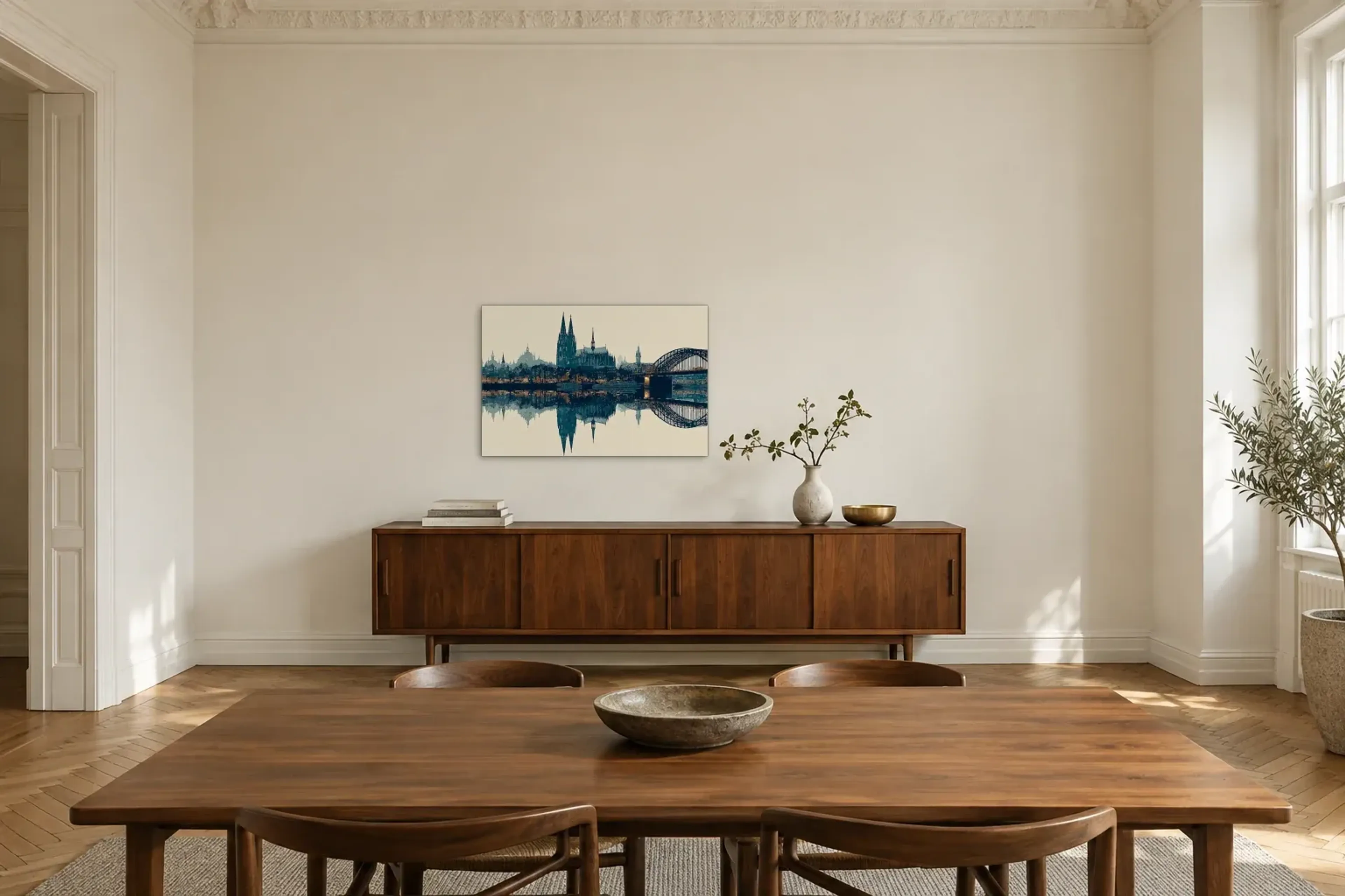 Kölner Dom im Spiegel als Wandbild über einem 200-cm-Sideboard